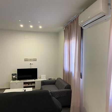 Pelicano Urban Apartment Севиля Екстериор снимка