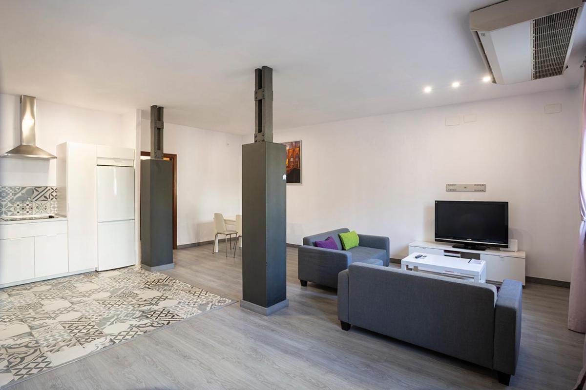 Pelicano Urban Apartment Севиля Екстериор снимка