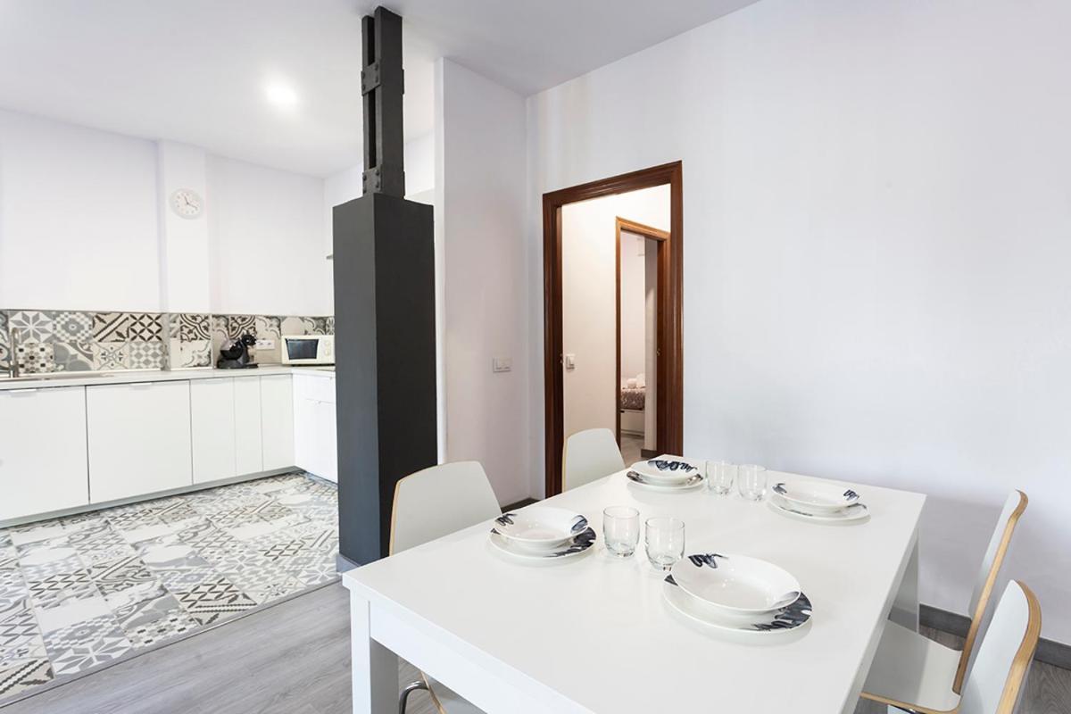 Pelicano Urban Apartment Севиля Екстериор снимка
